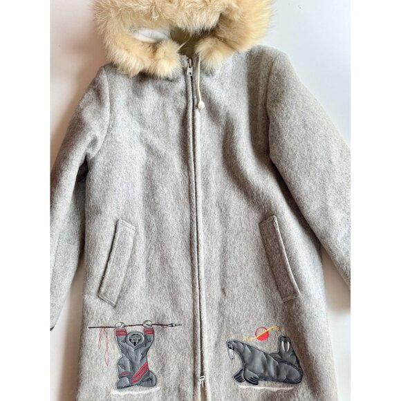 Vintage 70's KELSEY TRAIL Inuvik Grey Embroidered Wool Fur Trim Coat, Size 18 - Picture 5 of 16